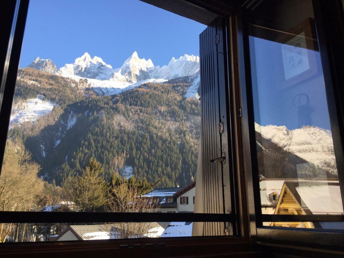 Appartamento Duplex En Vieux Bois Hyper Centre Chamonix Esterno foto