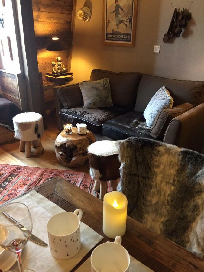 Appartamento Duplex En Vieux Bois Hyper Centre Chamonix Esterno foto