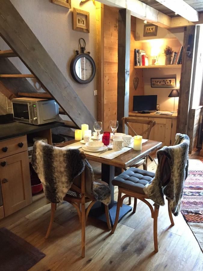 Appartamento Duplex En Vieux Bois Hyper Centre Chamonix Esterno foto